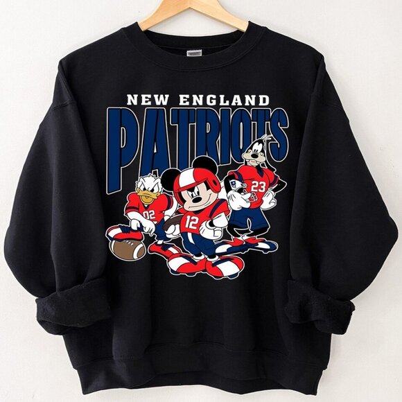 New England Patriots Football Sweatshirt Shirt mickey friends Football NFL - Picture 1 of 2